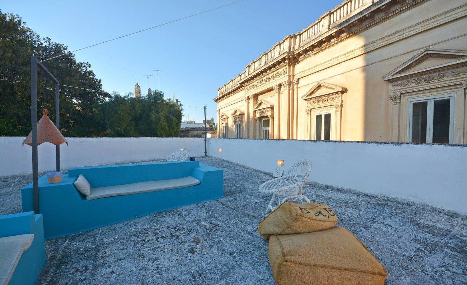 Furnished roof terrace